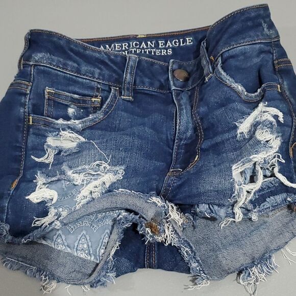 American Eagle super stretch size 0 high rise dark wash jean shorts - Picture 8 of 8